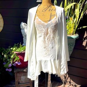 VTG Victoria’s Secret Lingerie Robe Set